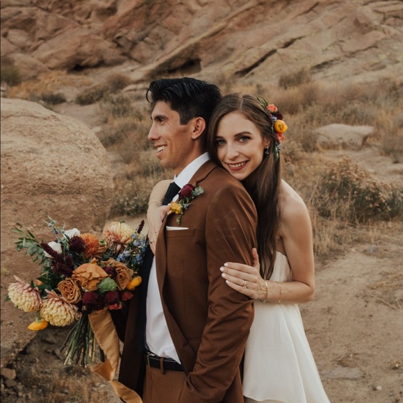 Meet your Posher, Angela - Picture 2 of 5